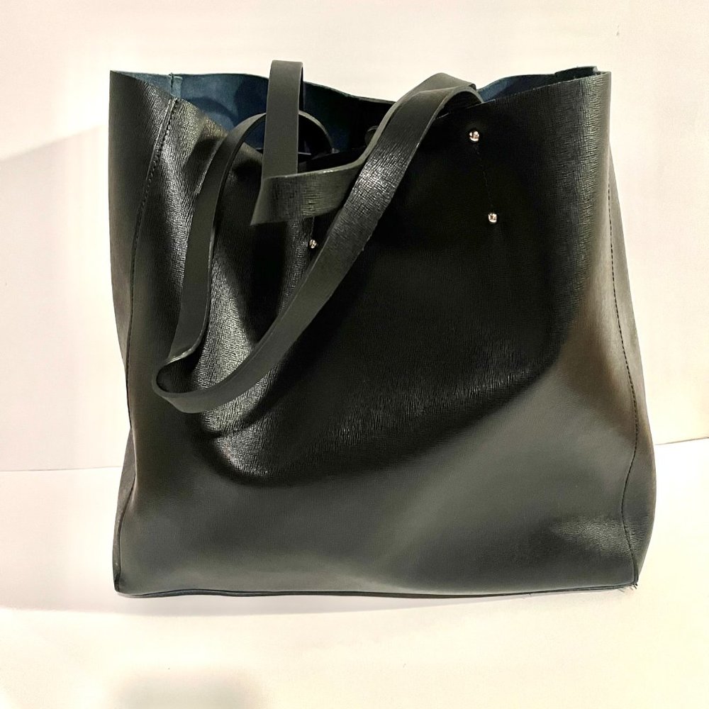 EUC PULICATI Black Saffiano Leather Tote Bag with Blue Interior
